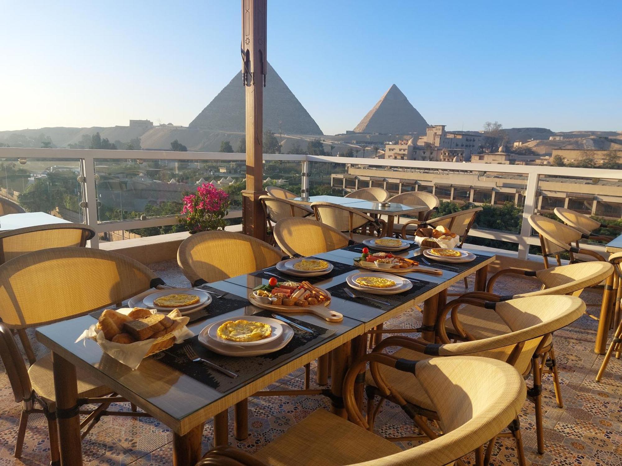 Doudou Pyramids View Hotel Kafret el-Gabal 외부 사진
