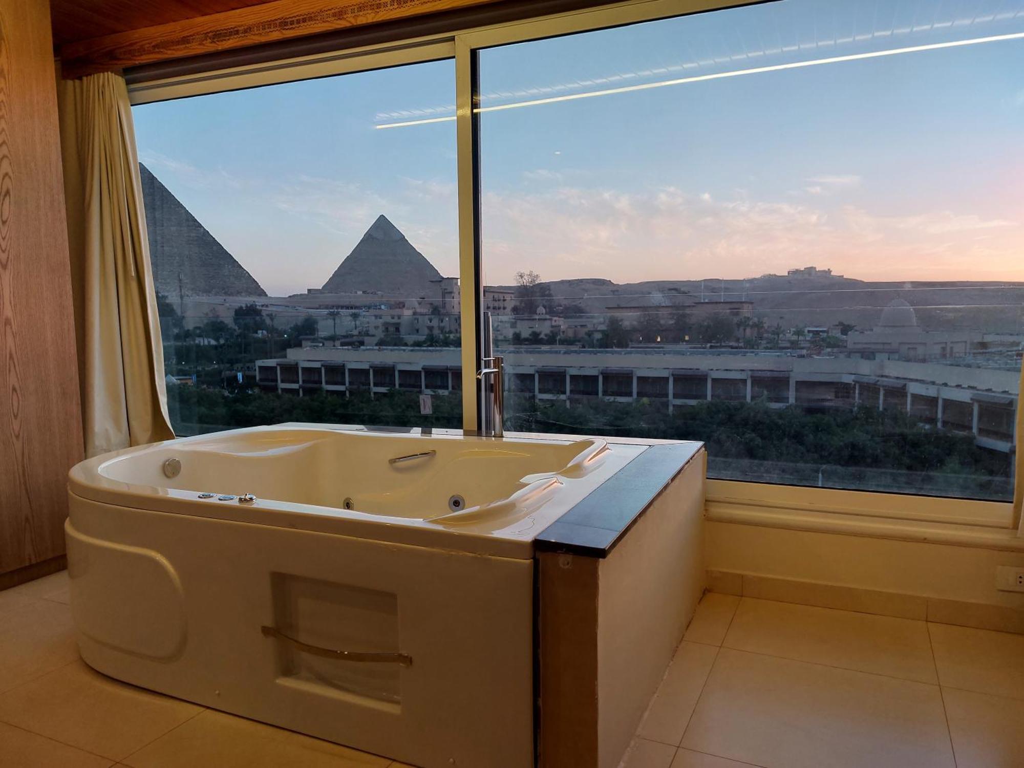 Doudou Pyramids View Hotel Kafret el-Gabal 외부 사진