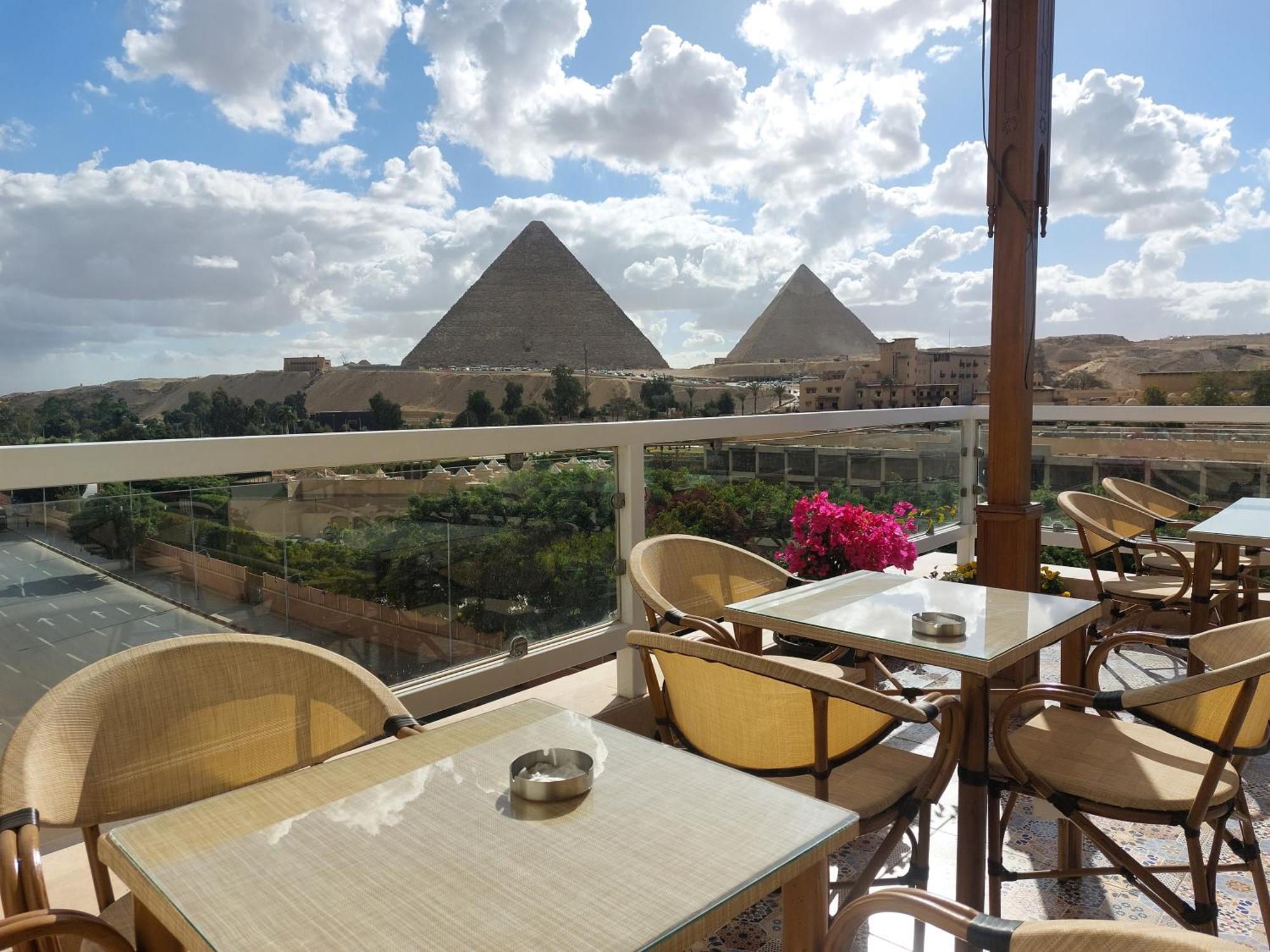 Doudou Pyramids View Hotel Kafret el-Gabal 외부 사진