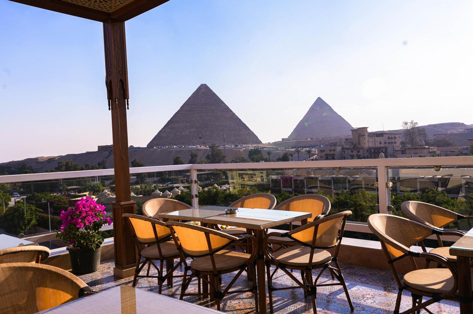 Doudou Pyramids View Hotel Kafret el-Gabal 외부 사진