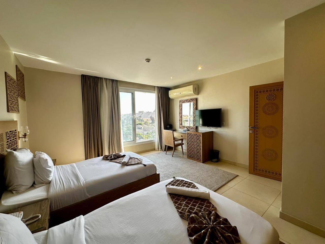 Doudou Pyramids View Hotel Kafret el-Gabal 외부 사진