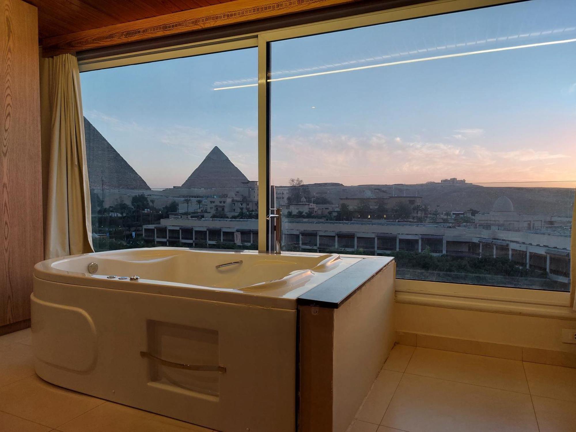 Doudou Pyramids View Hotel Kafret el-Gabal 외부 사진